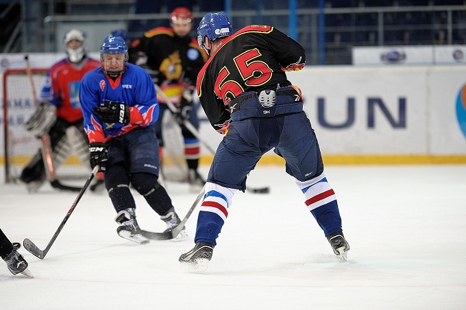 Чемпионат Оренбурга по хоккею – в самом разгаре